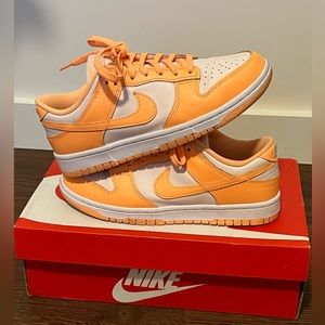 Peach cream dunk lows
